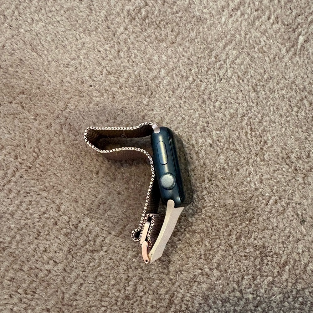 Apple Watch - Picture 6 of 6
